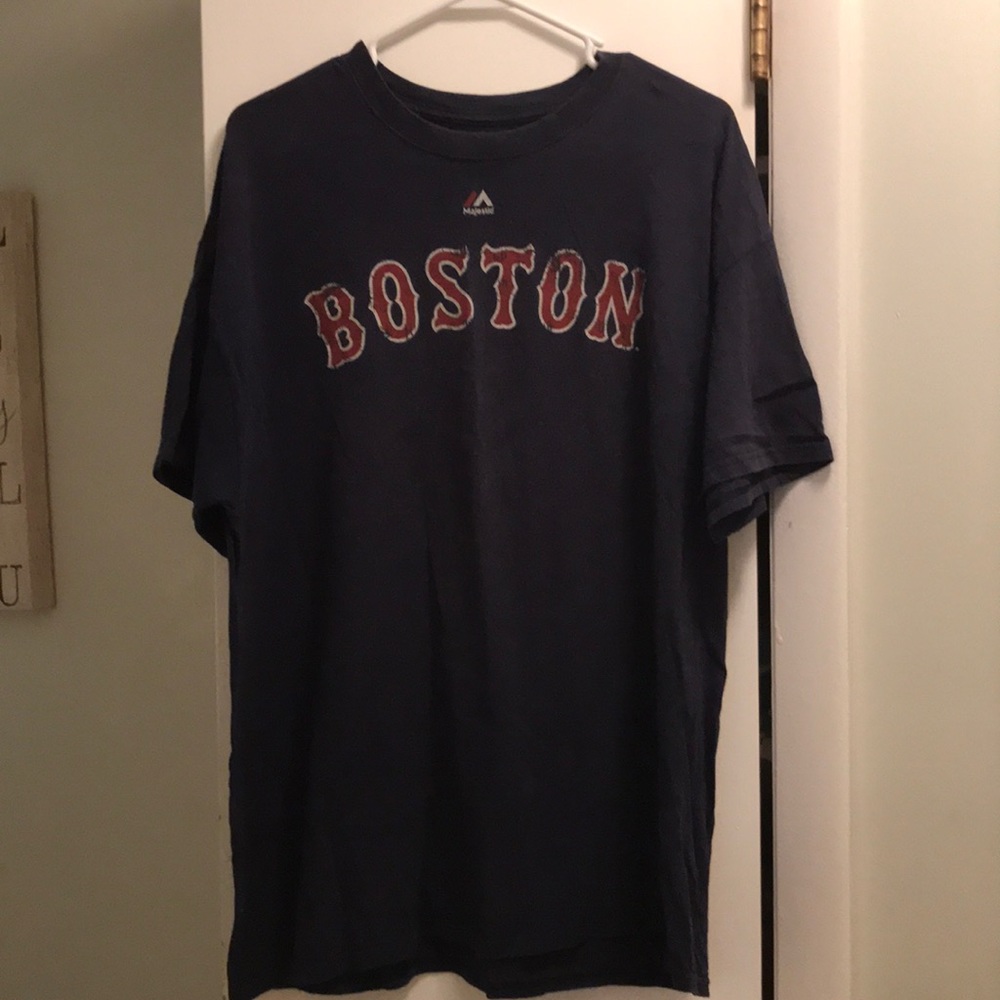 Men’s Red Sox T-shirt XL “ Dad 1 “ on the back.
